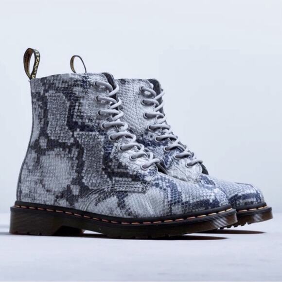 Dr Martens Pascal snake moto combat boots / blue grey snakeskin - Picture 1 of 9